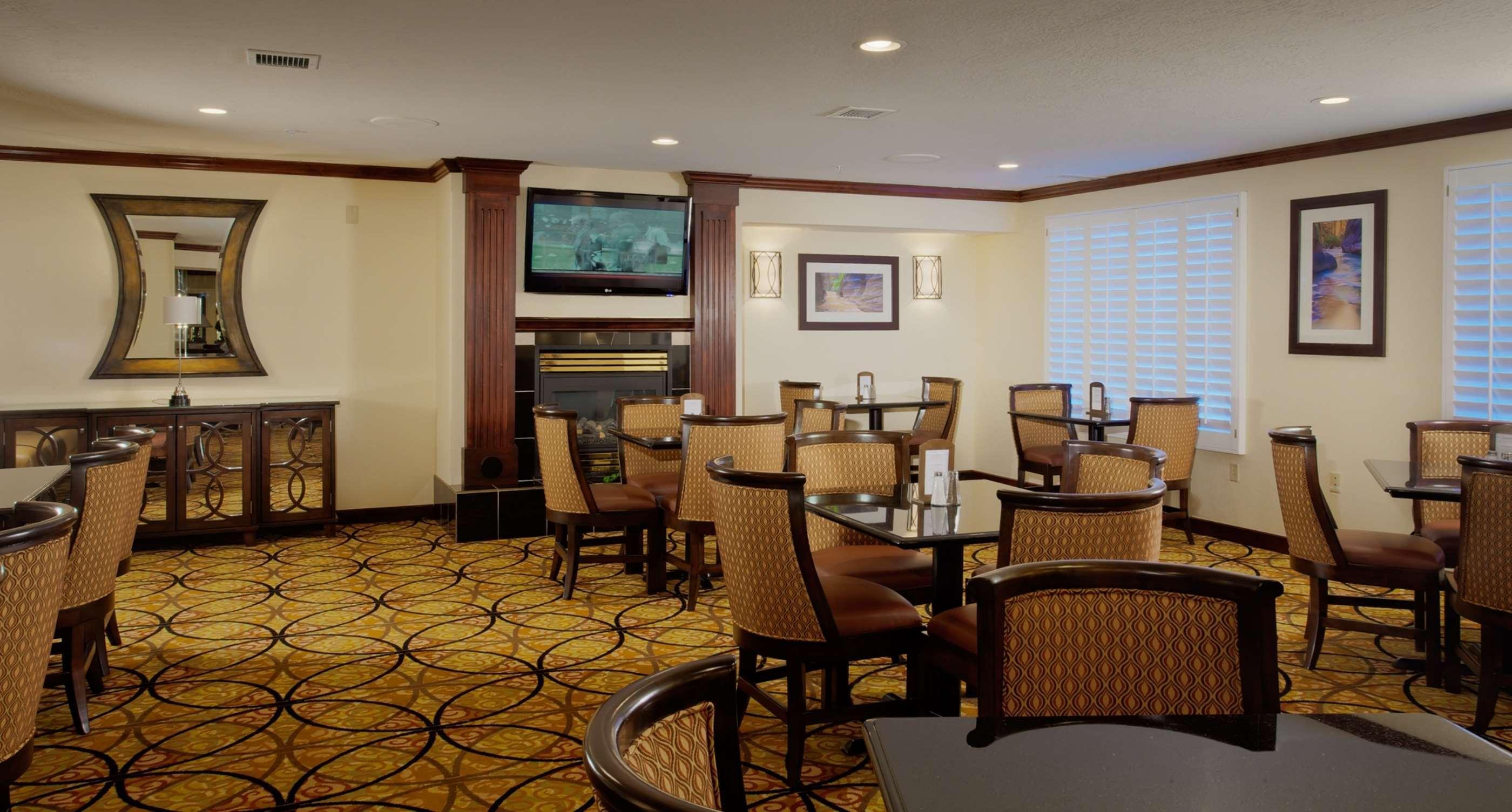 Hampton Inn & Suites Salt Lake City Airport Bagian luar foto