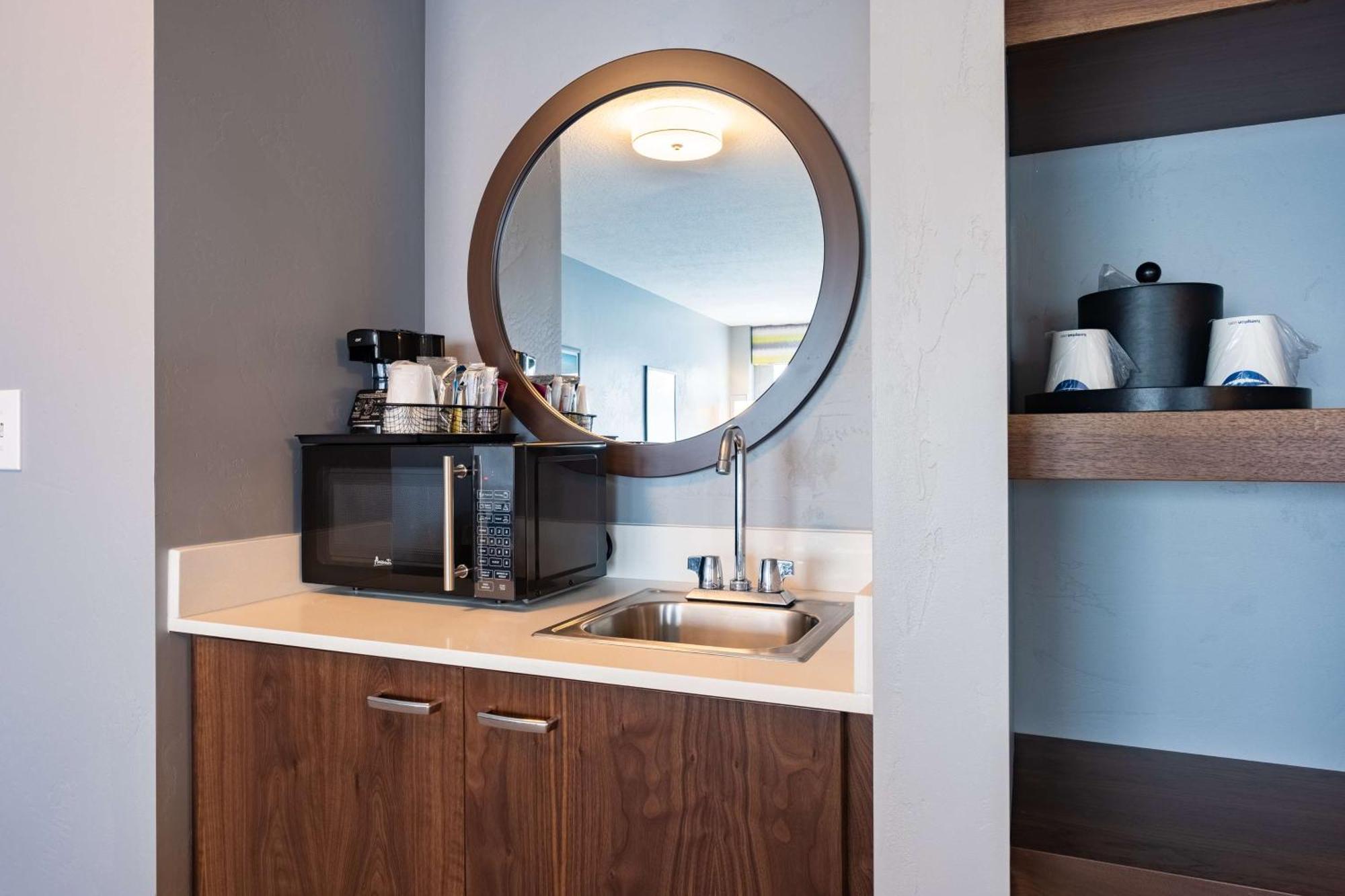 Hampton Inn & Suites Salt Lake City Airport Bagian luar foto