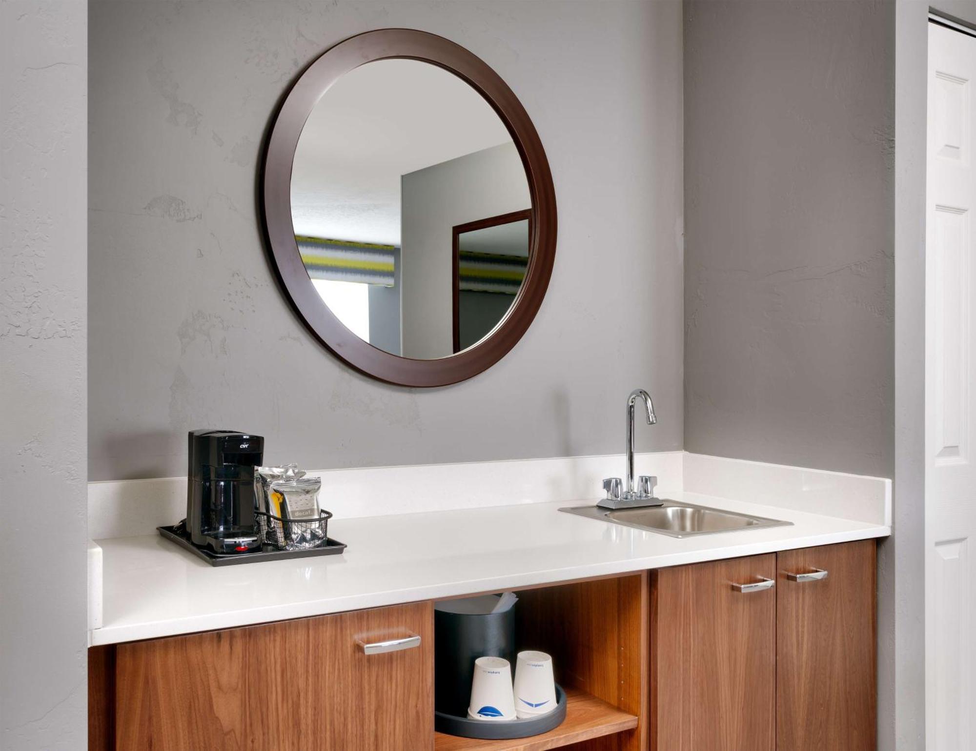 Hampton Inn & Suites Salt Lake City Airport Bagian luar foto