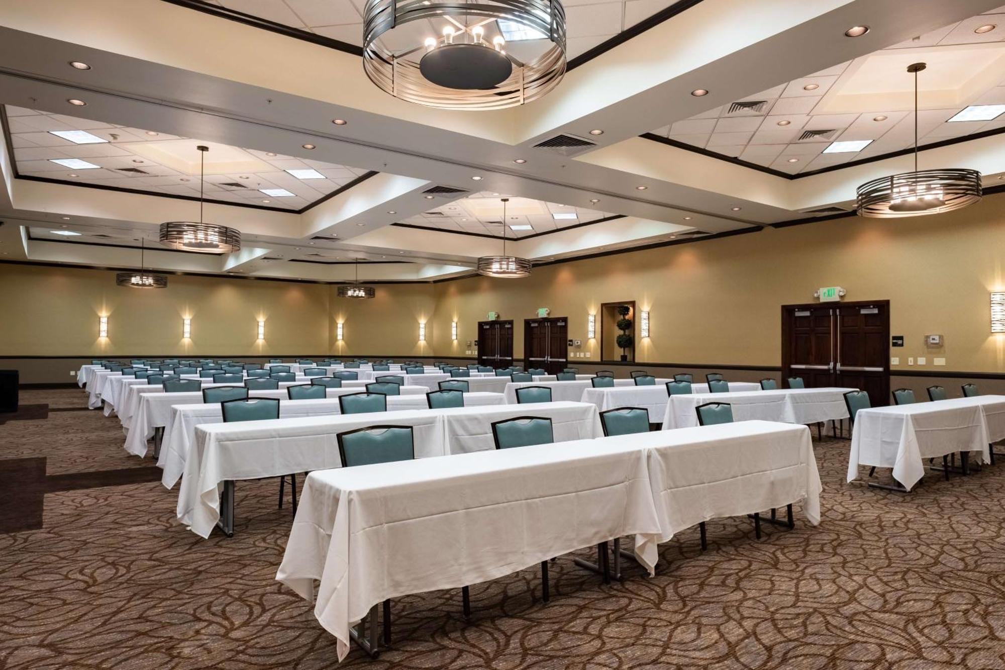 Hampton Inn & Suites Salt Lake City Airport Bagian luar foto