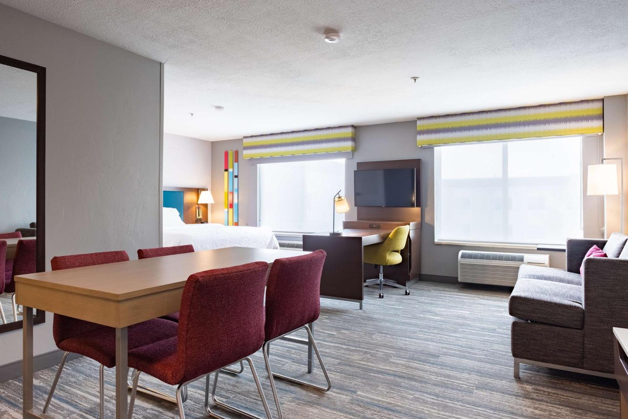 Hampton Inn & Suites Salt Lake City Airport Bagian luar foto