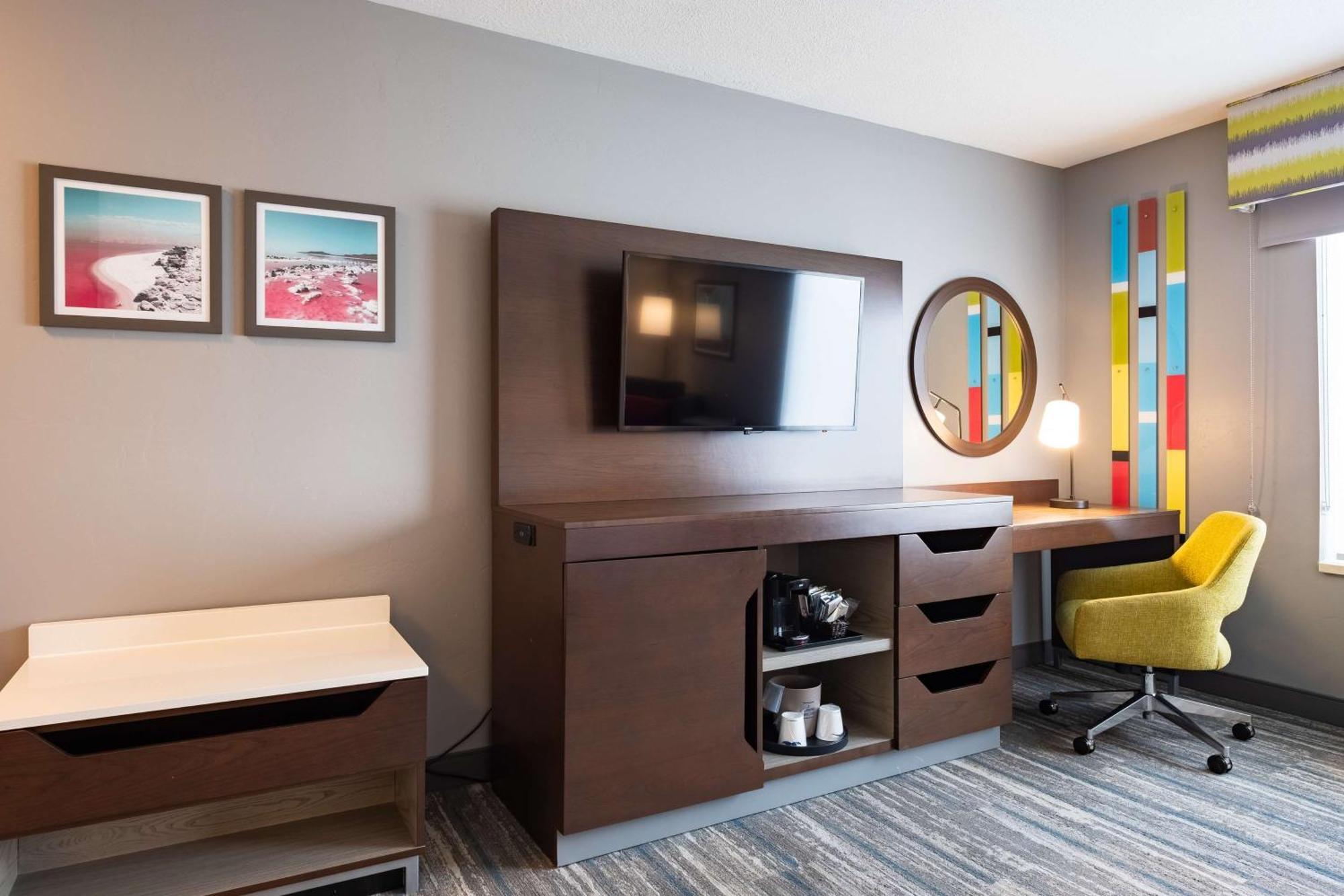Hampton Inn & Suites Salt Lake City Airport Bagian luar foto