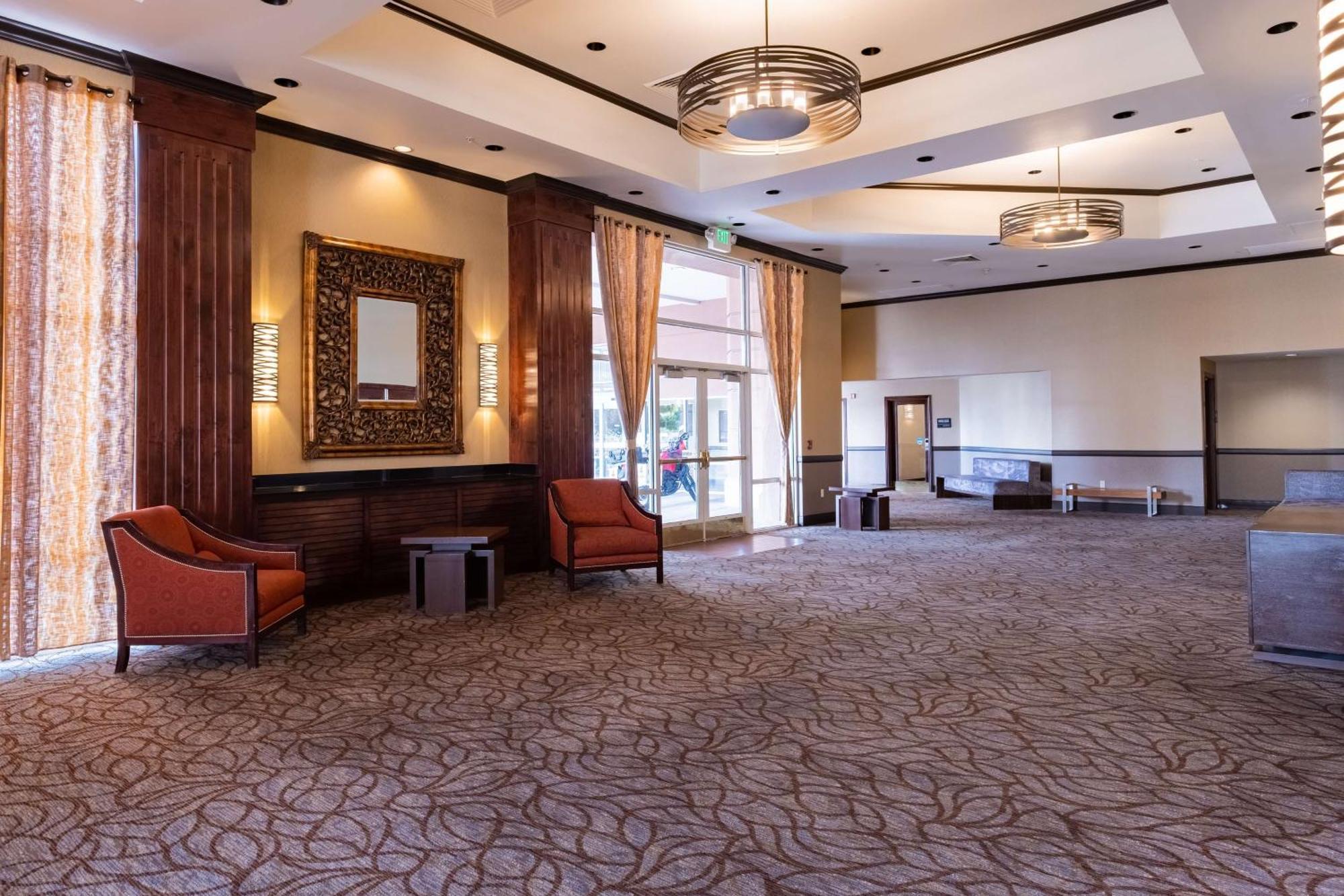 Hampton Inn & Suites Salt Lake City Airport Bagian luar foto