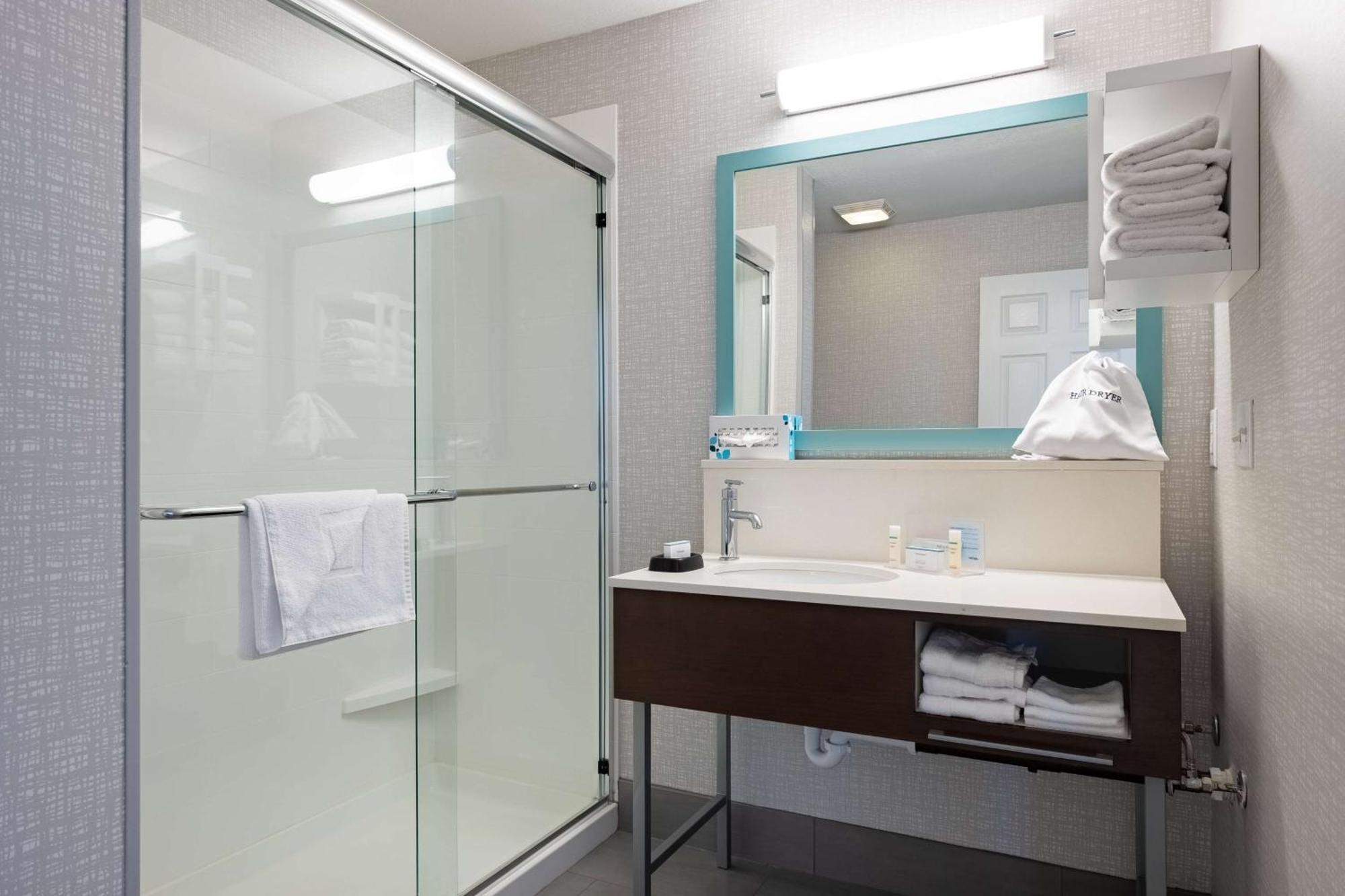 Hampton Inn & Suites Salt Lake City Airport Bagian luar foto