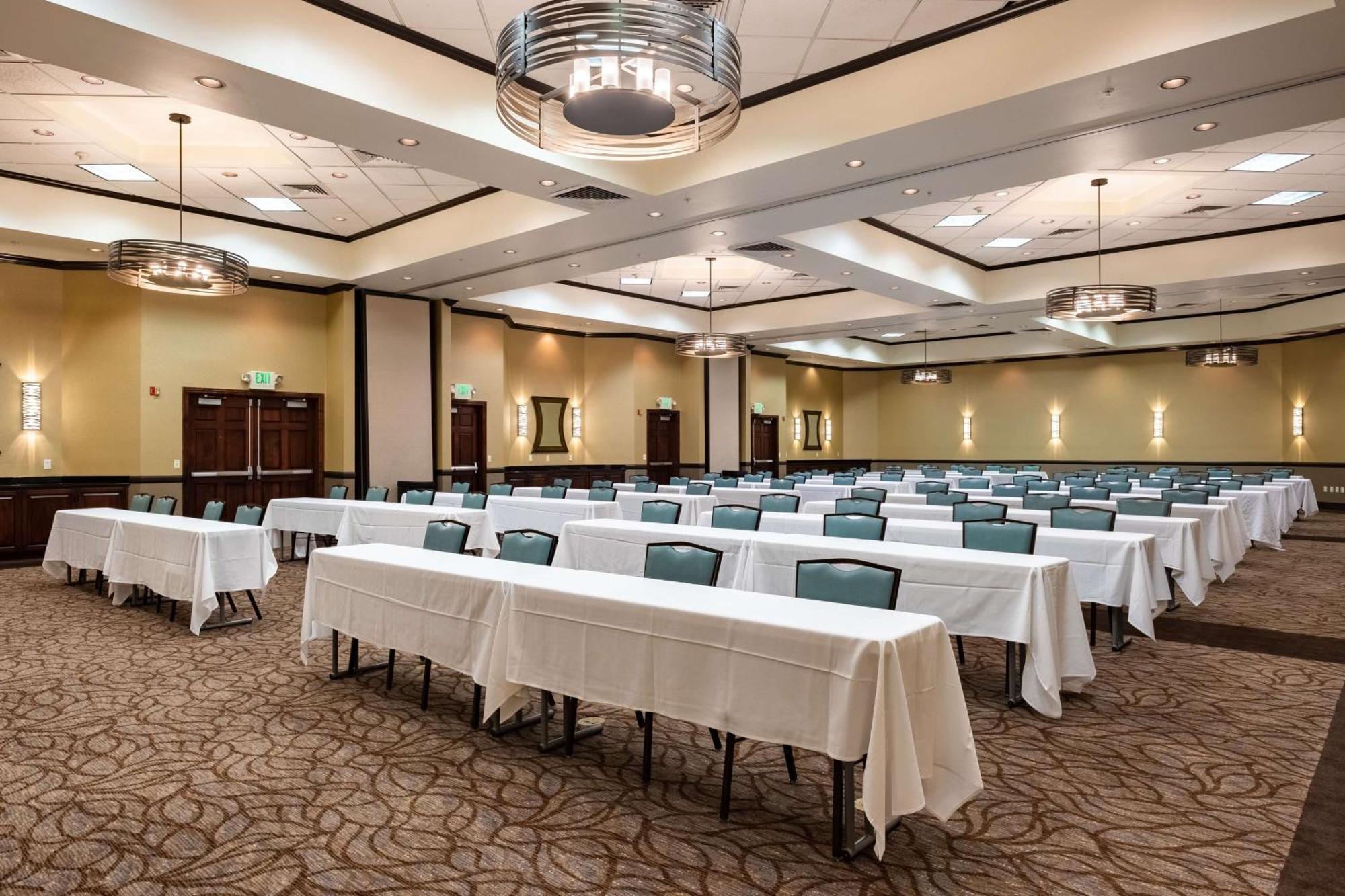 Hampton Inn & Suites Salt Lake City Airport Bagian luar foto