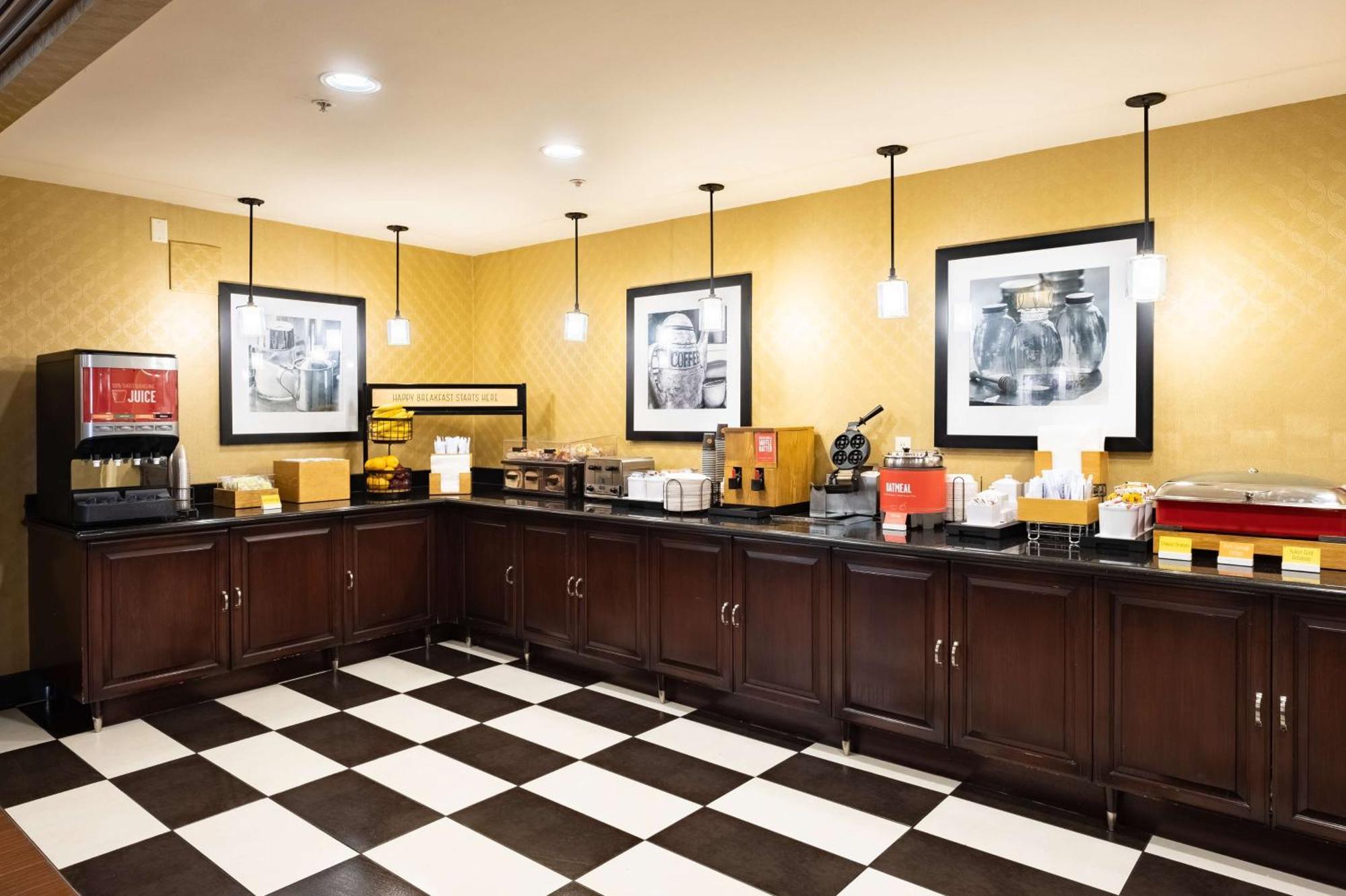 Hampton Inn & Suites Salt Lake City Airport Bagian luar foto